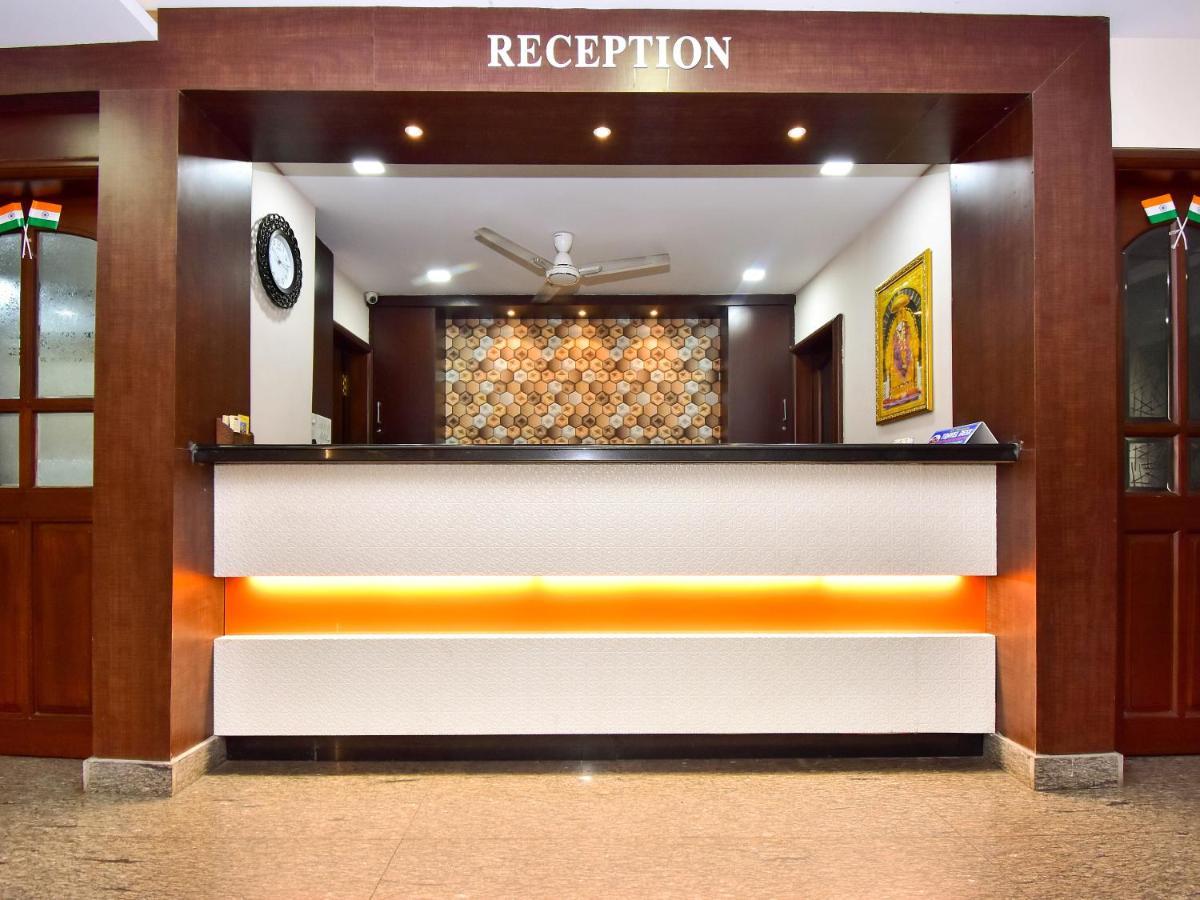Dwaraka Inn Visakhapatnam Exterior foto